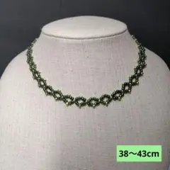 ネックレス 緑とライトゴールドカラービーズ ダイヤモンド形状