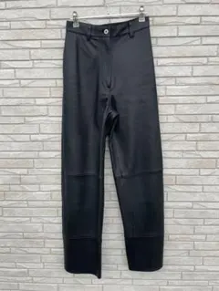 レザーパンツ