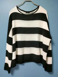 黒白ストライプニット　未使用に近い　美品