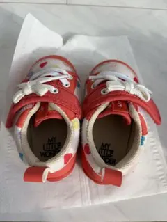 ハート　赤いスニーカー 13.5センチ