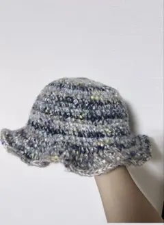 フリル付きニットバケットハット