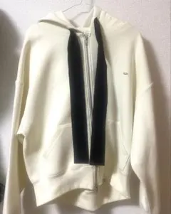 リリーブラウン　パーカー