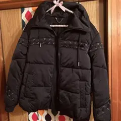 GUESS フード付き ブラックダウンジャケット