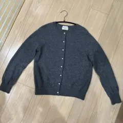 ユナイテッドアローズ　グレー カーディガン　パールボタン　カシミヤ