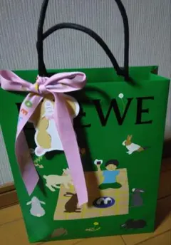 Item thumbnail for item 42dd14be-90b3-44db-ae1b-23e904d865bb