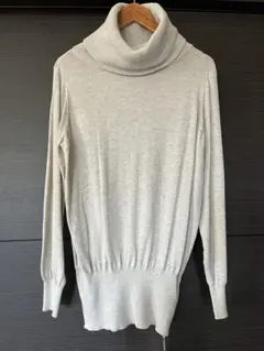 and it 新品・未使用・タグ付き　杢オートミール　タートルネック 長袖ニット