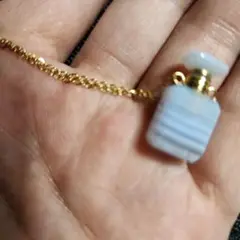 天然石　ペンダントトップ　香水入ります