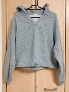レディース　トップス　グレー フード付き Vネック トレーナー　パーカー