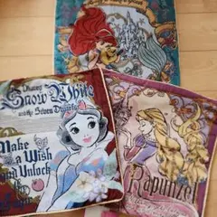 ディズニー ゴブラン織り風クッション ラプンツェル ベル シンデレラ　アラジン ディズニー ゴブラン織り風クッション ラプンツェル ベル シンデレラ