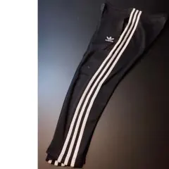 adidas オリジナルス 3ストライプ ロゴ刺繍 ジャージパンツ 黒 L〜XL