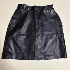 【値下げ‼️】FREE'S MART フェイクレザースカートのサムネイル