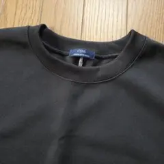 アーバンリサーチ ソフトダンボール カラーステッチ カットソー ブラック
