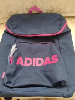 お値下げ♡adidas リュック ネイビー ピンクのサムネイル