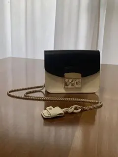 お値下げ！　FURLA フルラ　メトロポリス　フラップ取り外し可