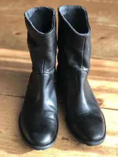 レザーブーツ、サヴァサヴァ