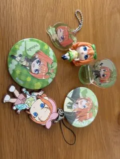 五等分の花嫁 四葉ストラップ ＆バッジセット