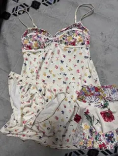 レディース 花柄 セパレート水着 ビキニのサムネイル