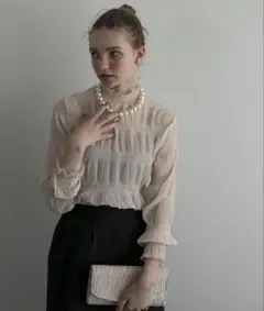 マジョリカプリーツシャーリング ハイネックシアープルオーバー