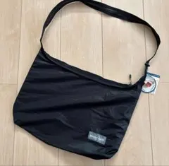 モンベル　ショルダーバッグ　U.L.MONOショルダーバッグ　超軽量　黒　完売品
