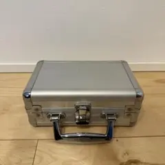 アルミ製シルバーケースミニ - メルカリ