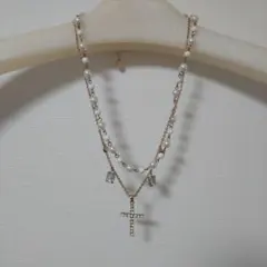 パールとホワイトビーズのロザリオ風　2連ネックレス　十字架　クロスモチーフ