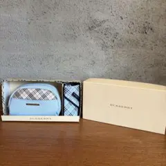 Burberry ノバチェック ポーチ ハンカチ ギフトセット 水色 箱付きのサムネイル