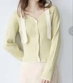 トランテアン ソン ドゥ モード 2026 春夏 肩リボン配色ニット