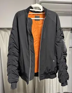 [アーバンリサーチ]ブラック&オレンジのブルゾン