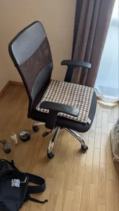 オフィスチェア メッシュ アームレスト付き