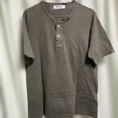 Barbour ヘンリーネック 半袖Tシャツ カーキのサムネイル