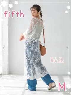 新品【 fifth 】フラワー 刺繍 スカラップ ロング ガウンのサムネイル