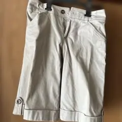ベージュ ショートパンツ 折り返し裾