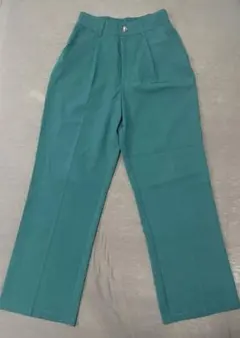 美品★グリーン　スラックスパンツ