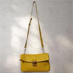 COCOCELUX GOLD イエローショルダーバッグ　美品のサムネイル