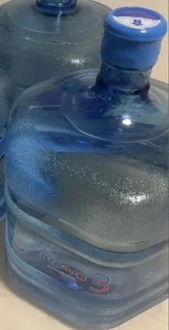 ウォーターサーバーお水12L 1本 - メルカリ ウォターサーバー　お水1本付き