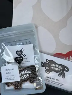 HUMAN MADEヒューマンメイド PINS ピンズ アナグマ ブルドッグ - メルカリ
