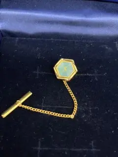 YSL チェーン付きのタイタックタイプ