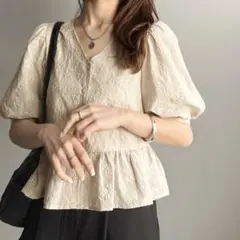 classicalelf ショート丈花柄レース裾フリルブラウス（半袖） ベージュ
