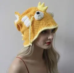 魚型ニット帽 オレンジ　ヒゲ　目玉　リアル　鯉　帽子　ハット　コイキング　ポケモ