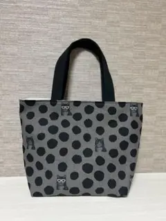 Item thumbnail for item 9050b5c3-cc4f-4705-99ba-386c5c2d13cf