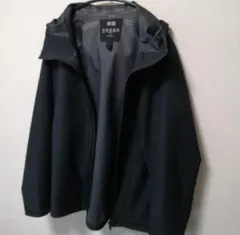 ユニクロ　ブロックテックパーカ　黒　Lサイズ