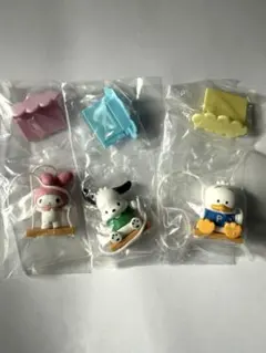 サンリオキャラクターズ　ブランコ　ガチャガチャ マイメロ・ポチャッコ・ペックル