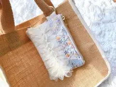 インド刺繍リボン と チュールフリル の 裏面ティッシュケース付 ミニポーチ