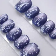 882ネイルチップSサイズ韓国 冬ネイル 雪結晶 夜空 マグネット　ネイビー　紫のサムネイル
