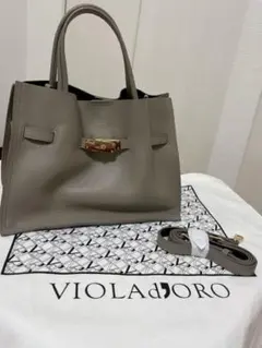 GWセール【未使用級】VIOLAd’ORO トートバッグ M　トープ GWセール【未使用級】VIOLAd'ORO トートバッグ M トープ - メルカリ