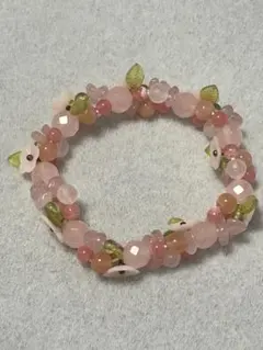 天然石とプラスチックビーズのブレスレット