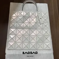 ISSEY MIYAKE BAO BAO ルーセントメタリック スノーホワイト - メルカリ