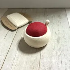 ピンクッション　ころんとした丸い針山　赤＊タグ付