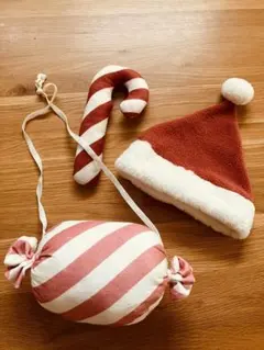 3COINS クリスマス　キッズ　3点セット　サンタ帽子　キャンディポシェット