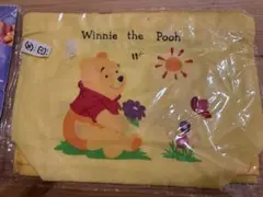 くまのプーさんの巾着袋とランチョンマット　新品　ディズニー　平成女児